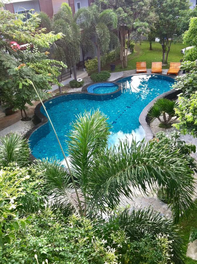 The Garden Pool