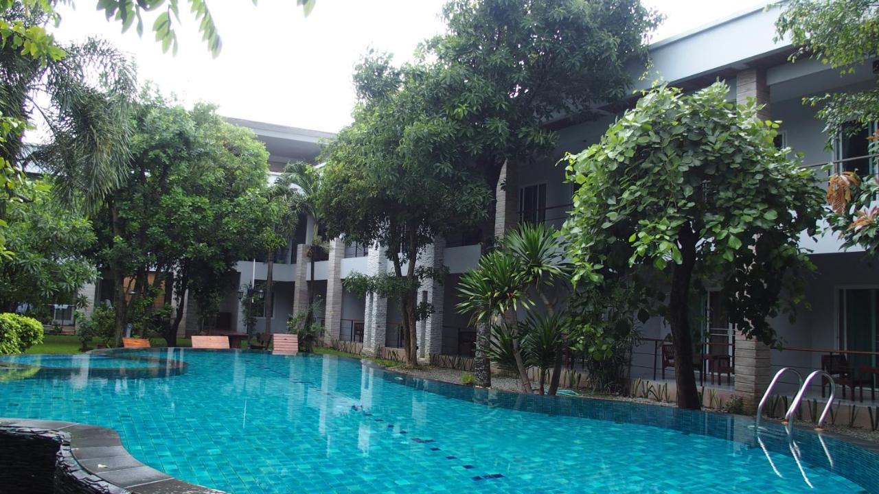 The Garden Pool Resort Pattaya