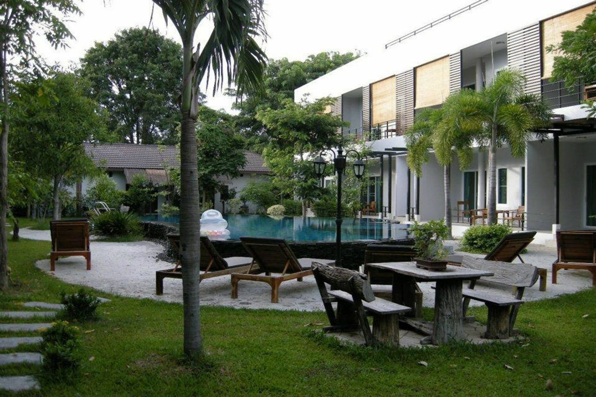 The Garden Pool